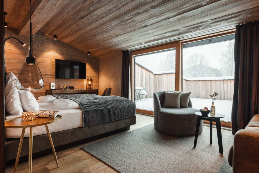 Rooftop-Doppelzimmer-Komfort-Winter-1-Alpenhotel-Kitzbuehel-Schwarzsee