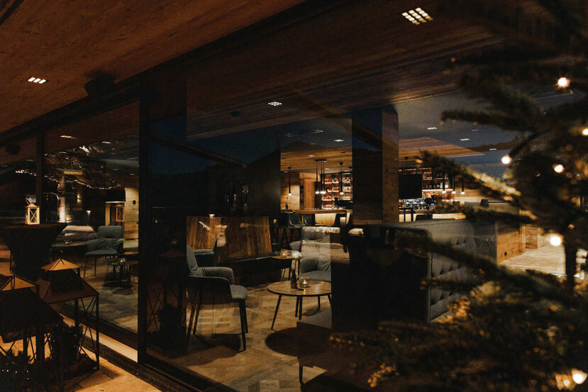 Lobby-Winter-01-Alpenhotel-Kitzbuehel-Schwarzsee