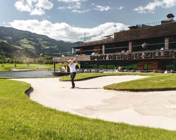 Golfclub-Zillertal-Uderns-18-1-Alpenhotel-Kitzbühel-Schwarzsee