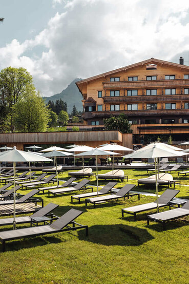 Seebad-Alpenhotel-Kitzbuehel-Schwarzsee