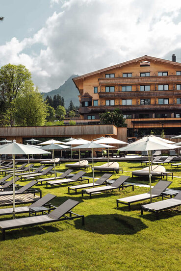 Seebad-Alpenhotel-Kitzbühel-Schwarzsee
