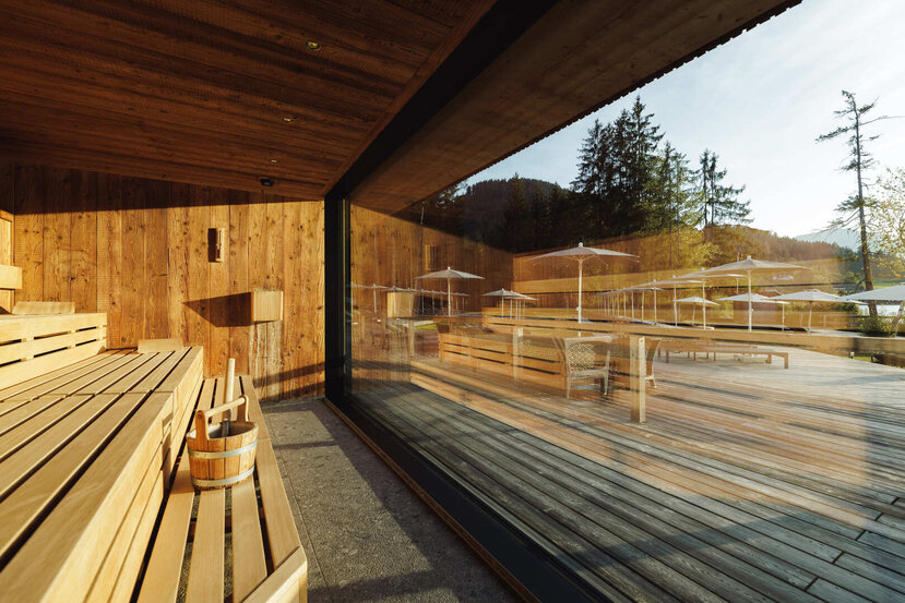Herbst-See-Sauna-75-Alpenhotel-Kitzbuehel-Schwarzsee