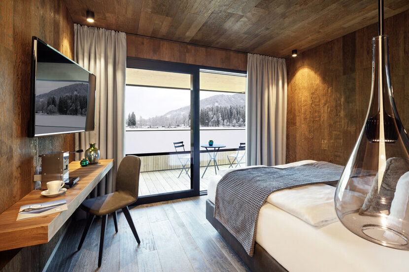 Steghaus-Winter-Zimmer-026-Alpenhotel-Kitzbuehel-Schwarzsee