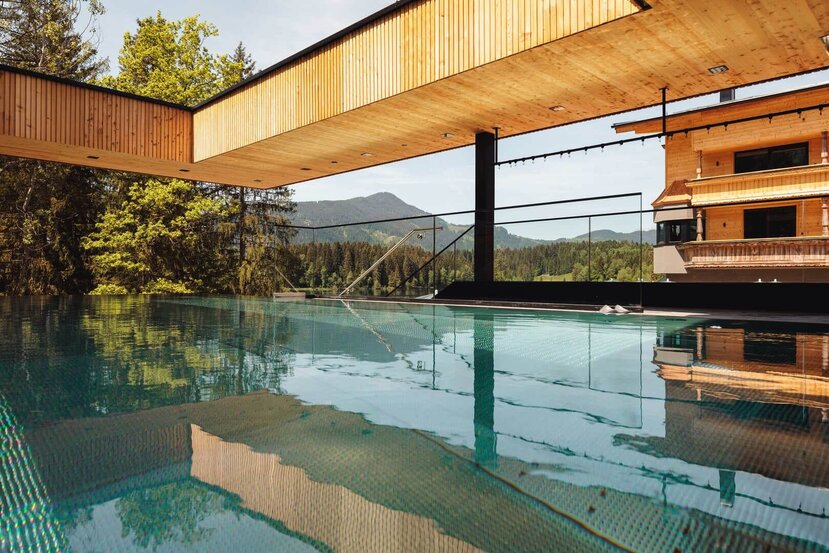 Infinity Pool-Sommer-14-Alpenhotel-Kitzbühel-Schwarzsee