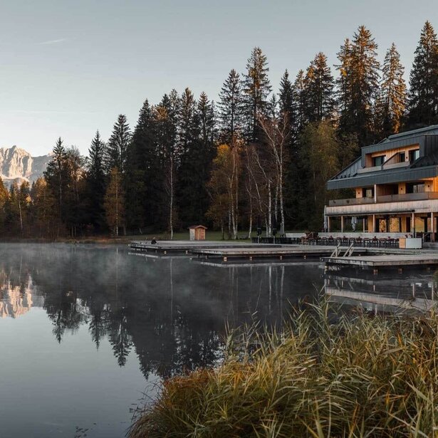 Hotel-Herbst-3-Alpenhotel-Kitzbuehel-Schwarzsee