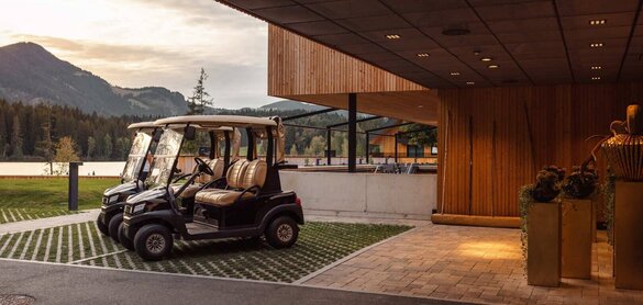 E-Cars-Herbst-2-Alpenhotel-Kitzbuehel-Schwarzsee E-Cars-Herbst-2-Alpenhotel-Kitzbuehel-Schwarzsee