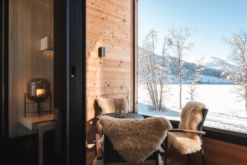 Lakeside Lodge-Winter-24-Alpenhotel-Kitzbuehel-Schwarzsee
