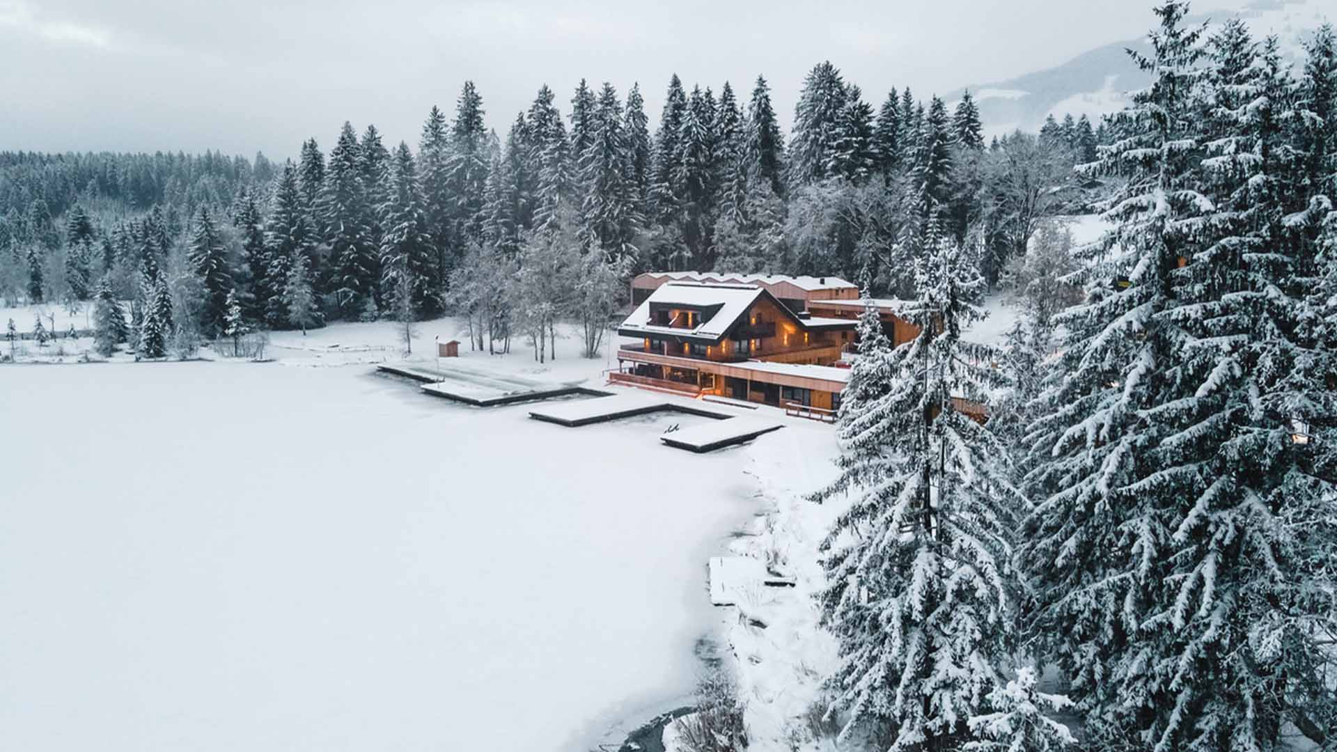 Hotel-Winter21-1-Alpenhotel-Kitzbuehel-Schwarzsee