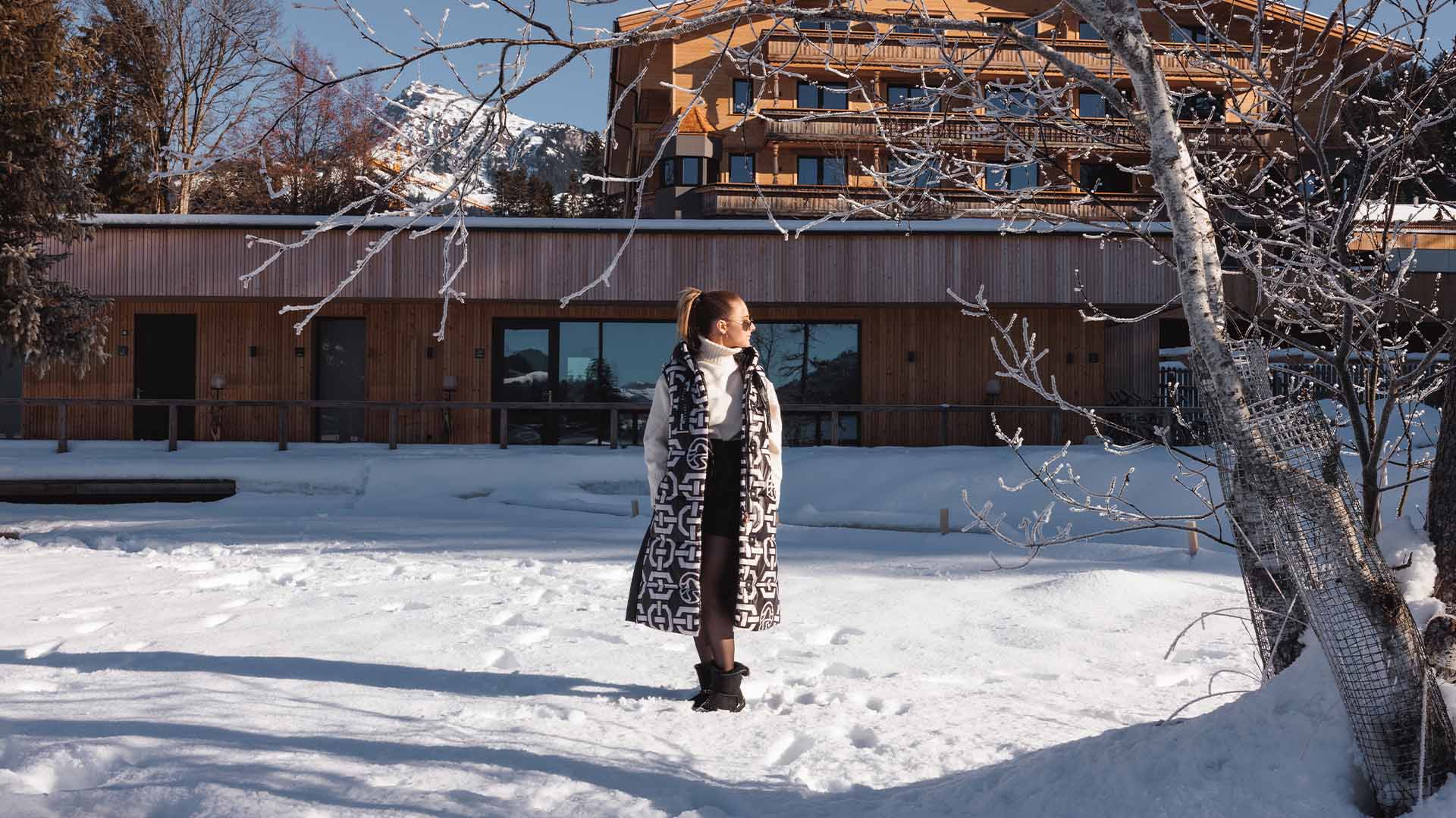 Lifestyle-Winter-93-Alpenhotel-Kitzbühel-Schwarzsee