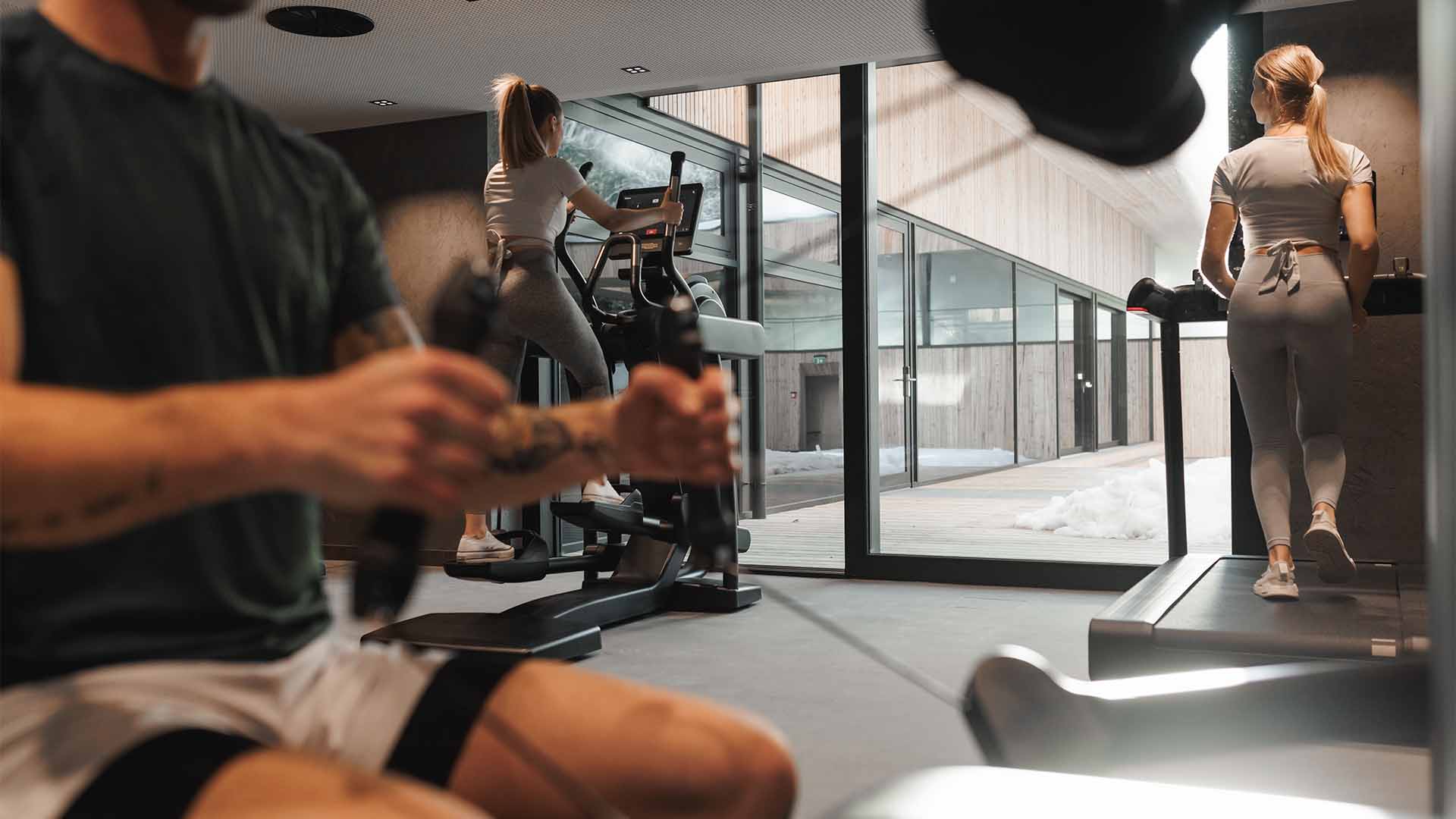 Fitnessraum-82-Alpenhotel-Kitzbuehel-Schwarzsee